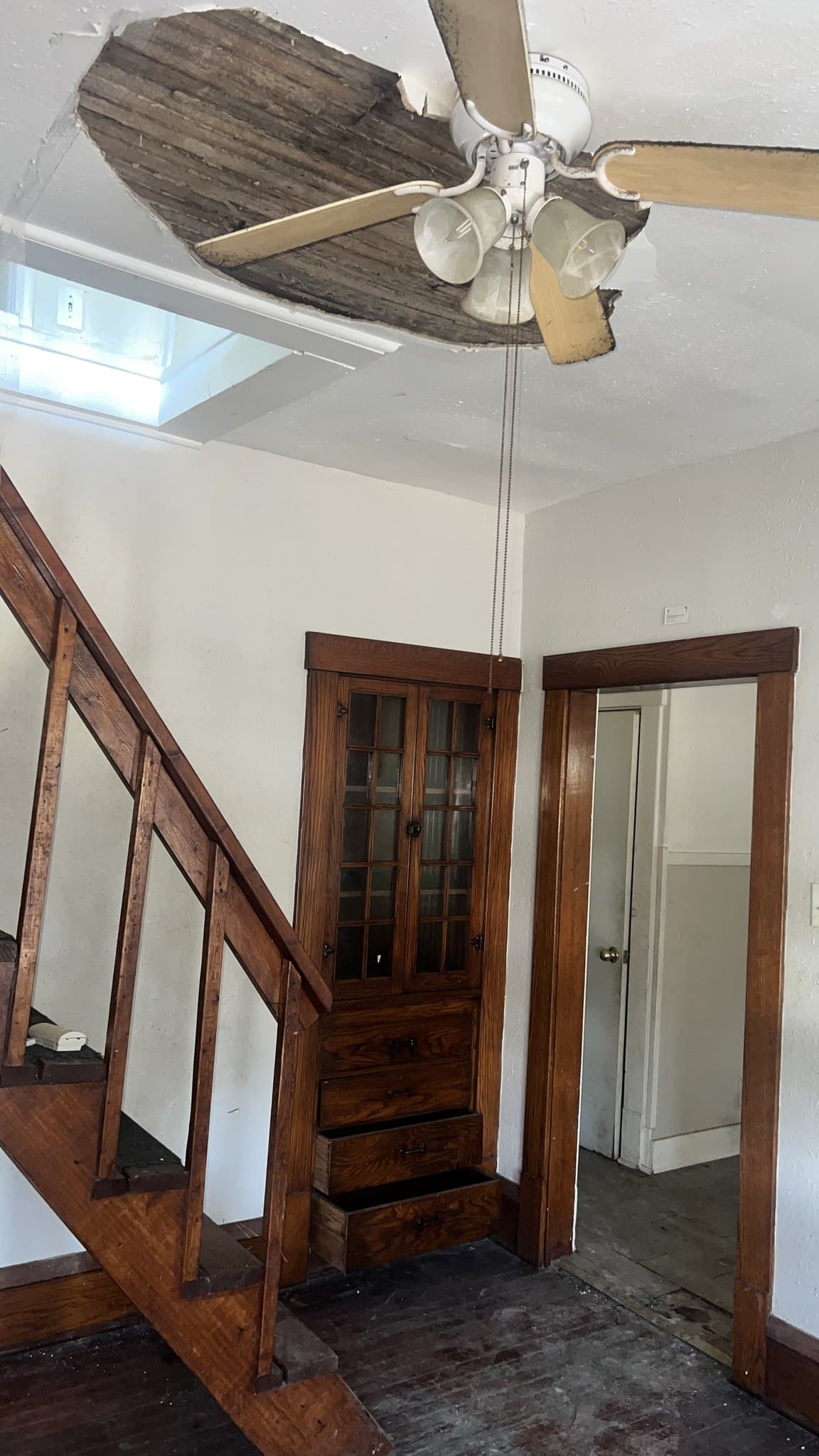 Decatur House: 231 W Grand Ave
