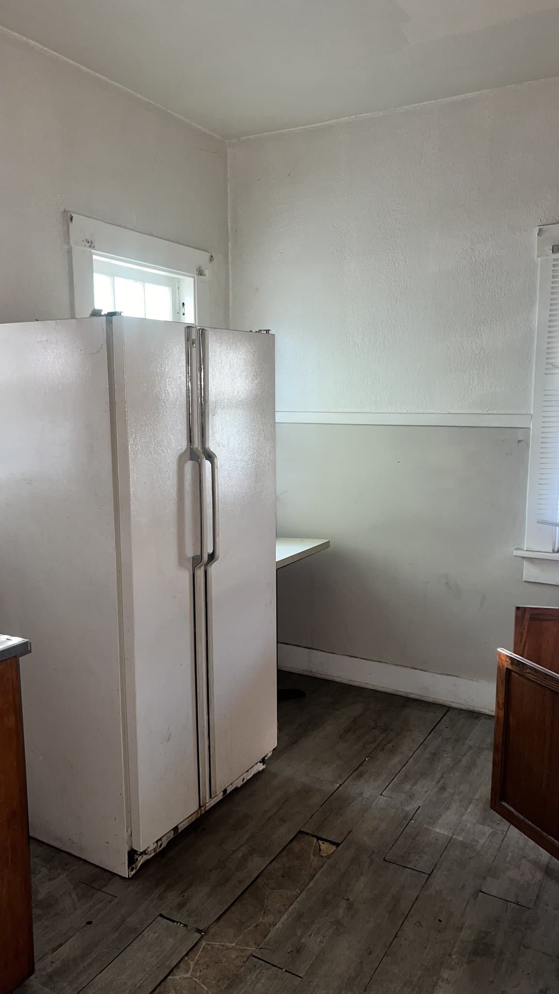 Decatur House: 231 W Grand Ave