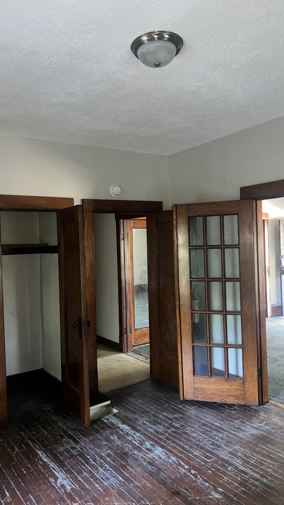 Decatur House: 231 W Grand Ave