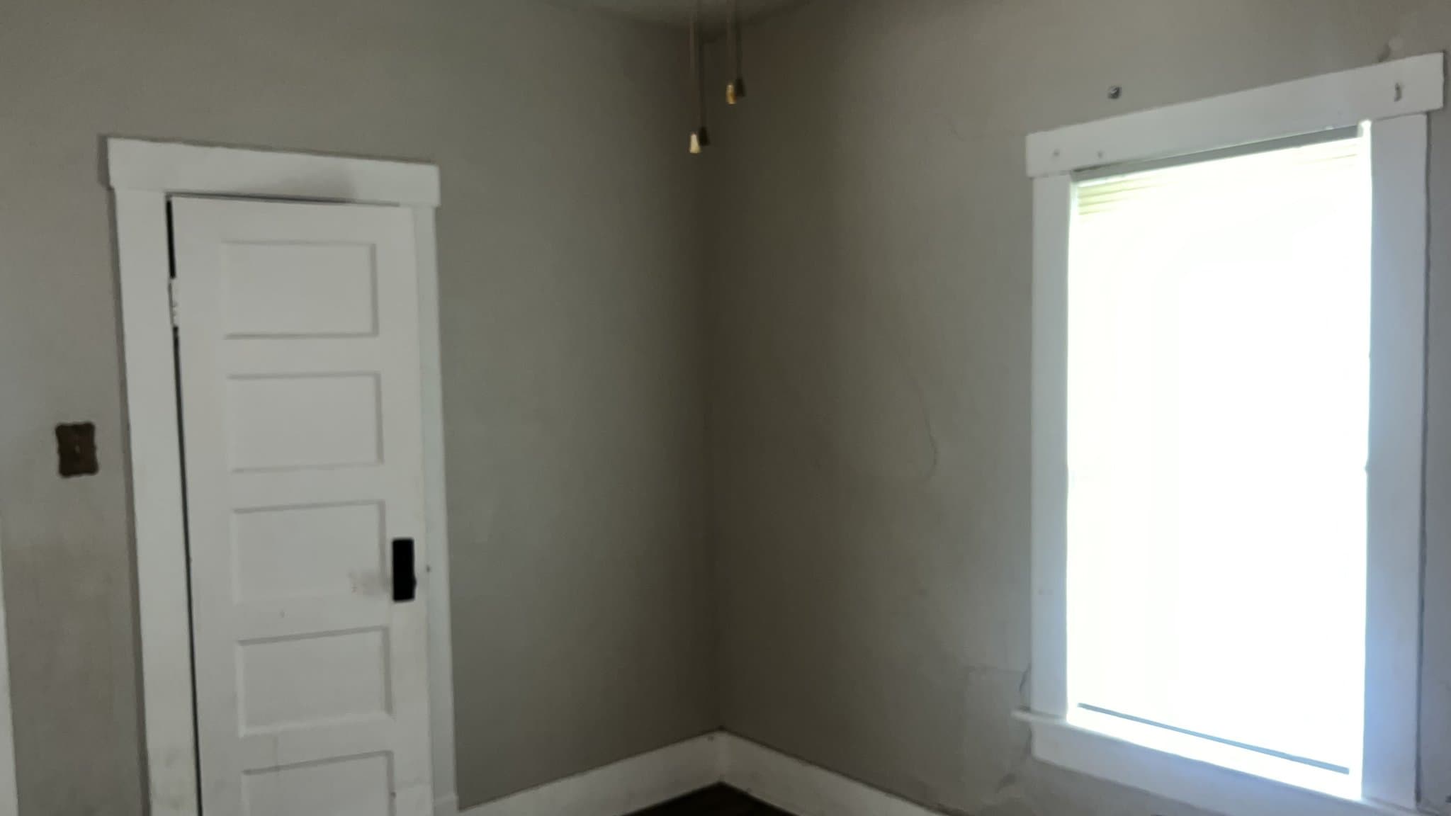 Decatur House: 231 W Grand Ave