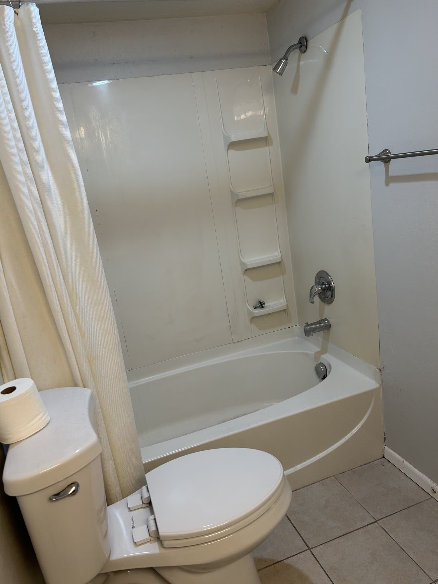 Orem Townhome: 1947 S Columbia Ln