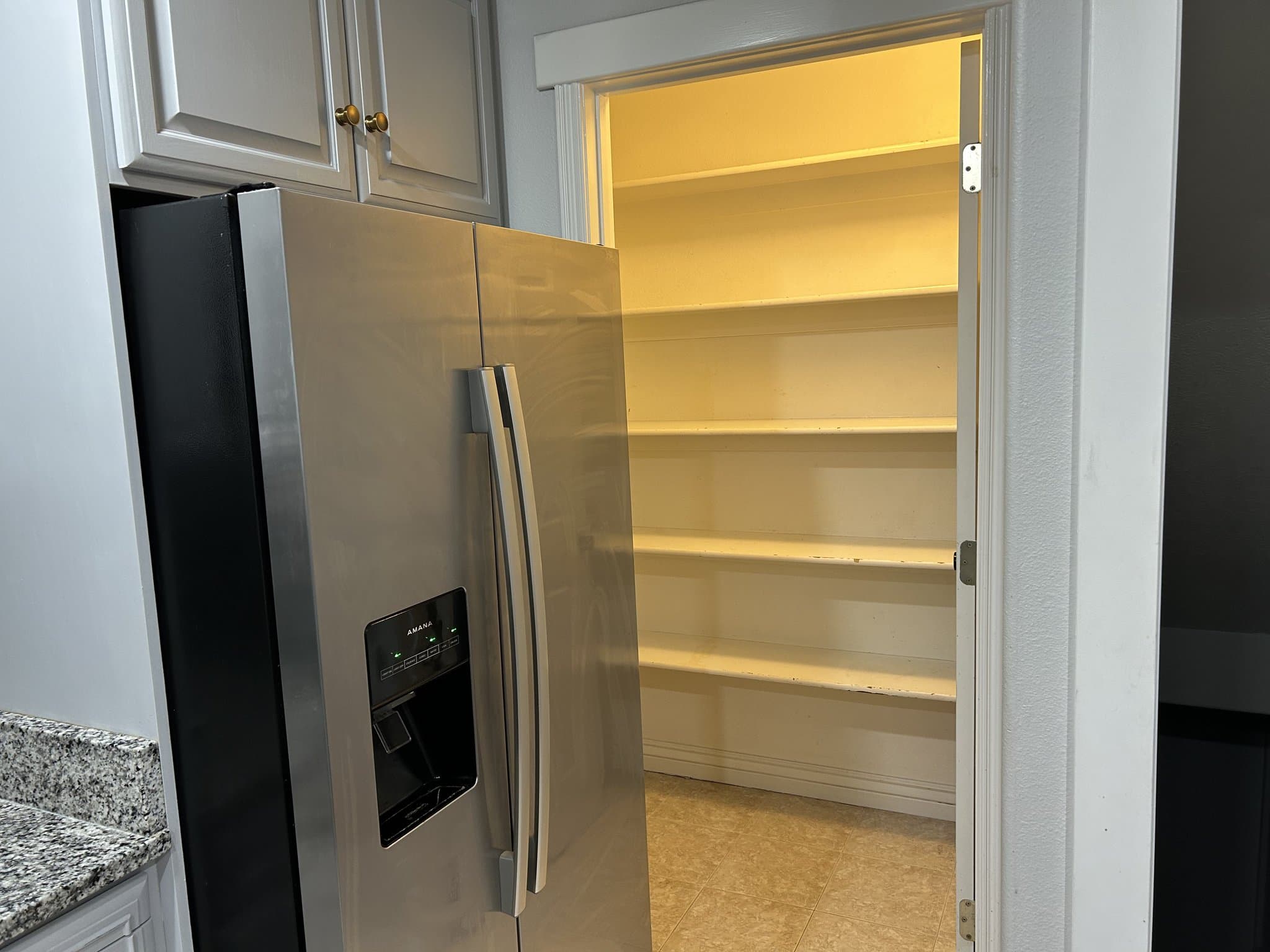 Orem Townhome: 1947 S Columbia Ln