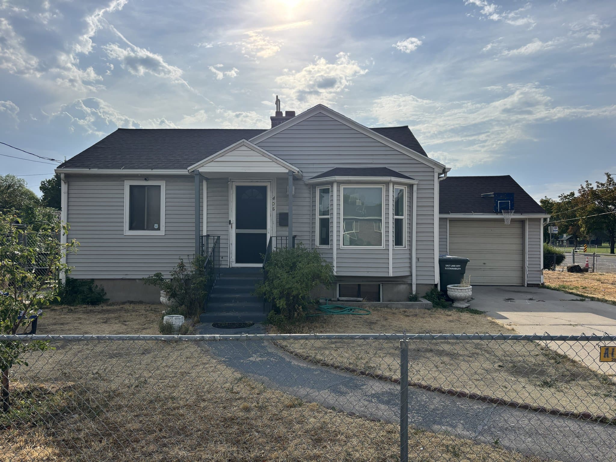 Salt Lake City House: 406 S Navajo St