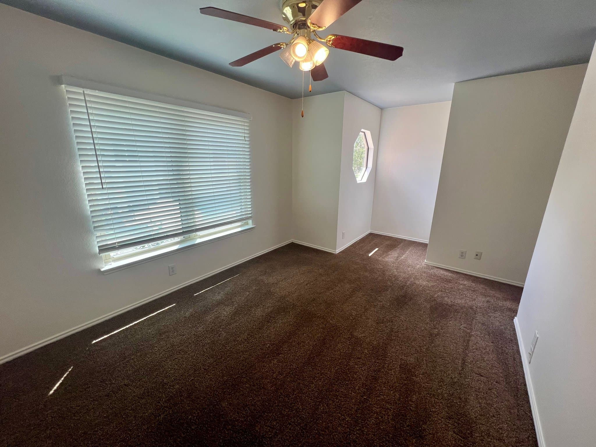 San Antonio House: 47 Latrobe Post
