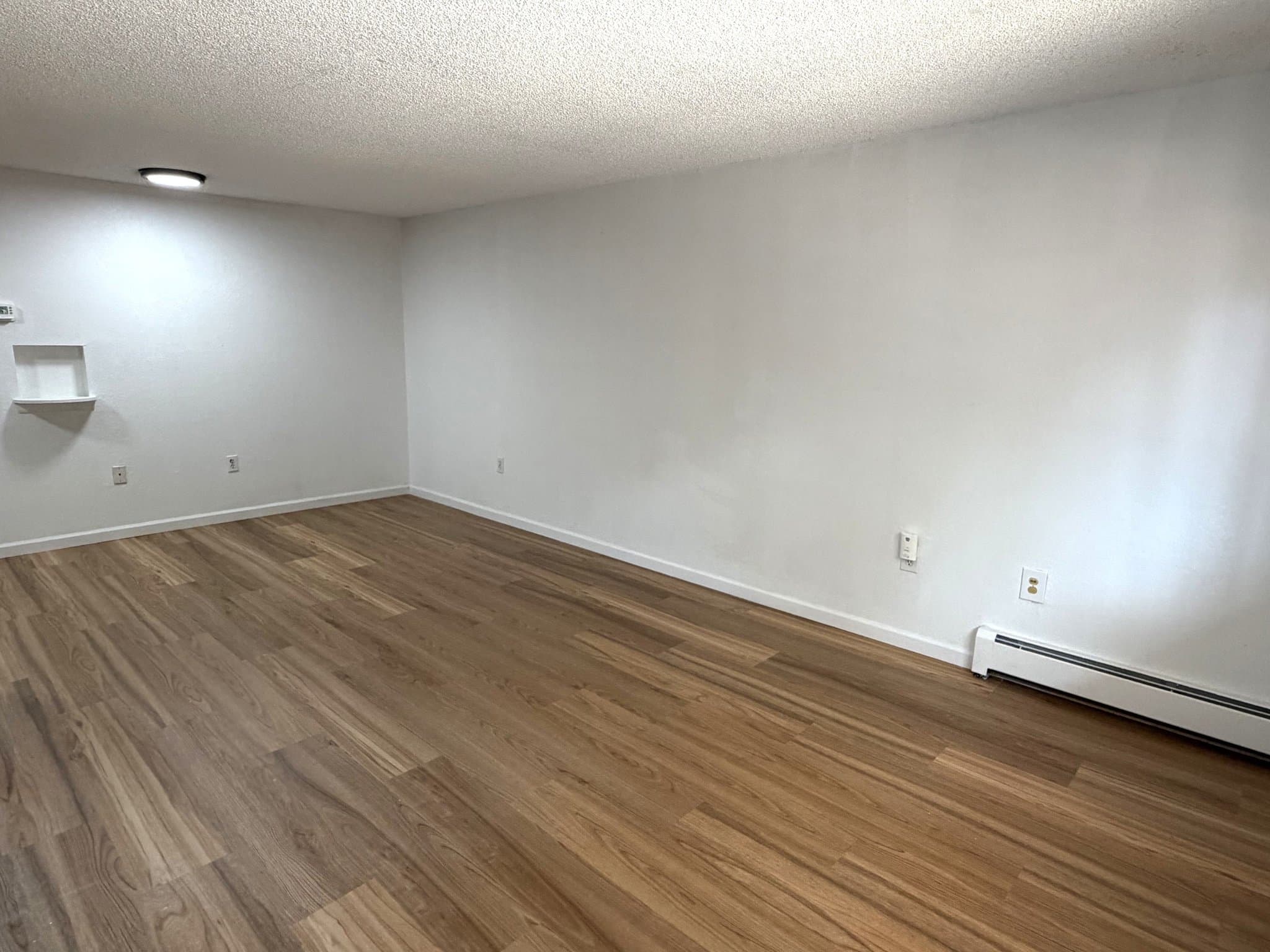 Englewood Apartment: 3300 S. Clarkson St.