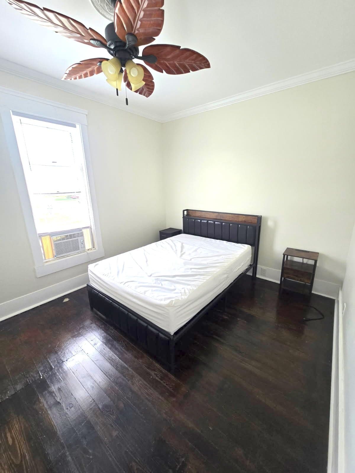 Bristol Single Room: 1028 Pennsylvania Ave