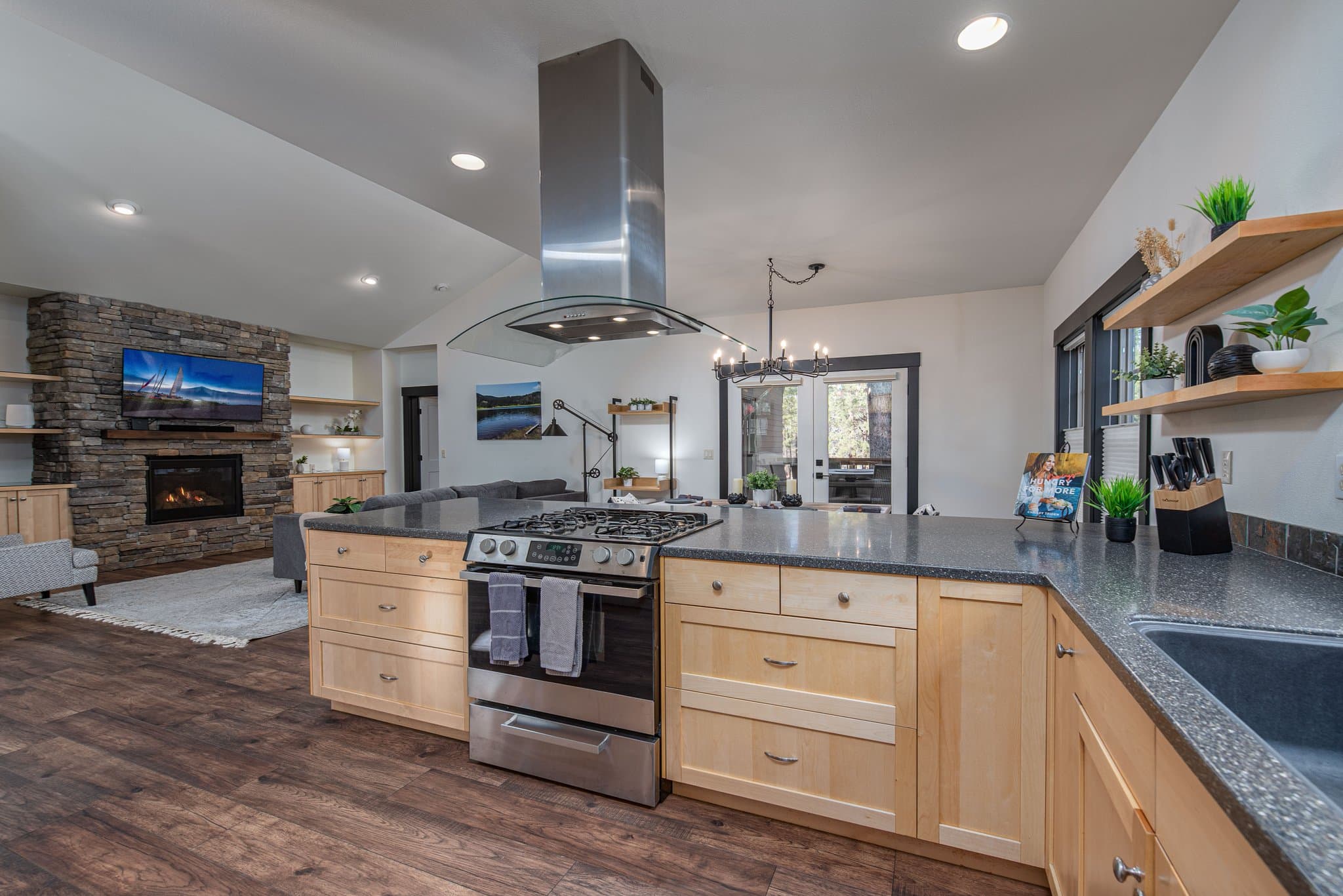 Bend House: 2340 NW Bens Ct