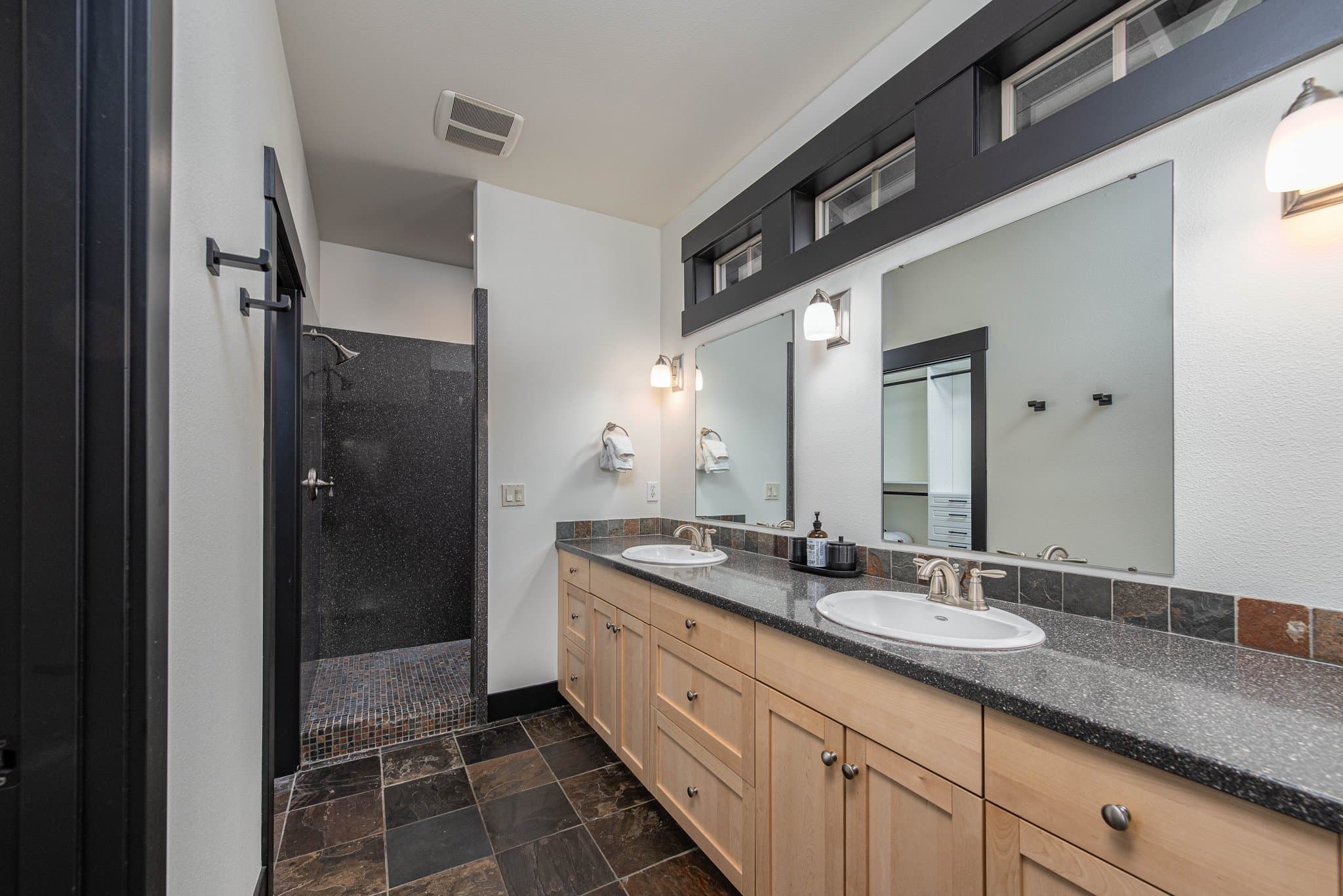Bend House: 2340 NW Bens Ct