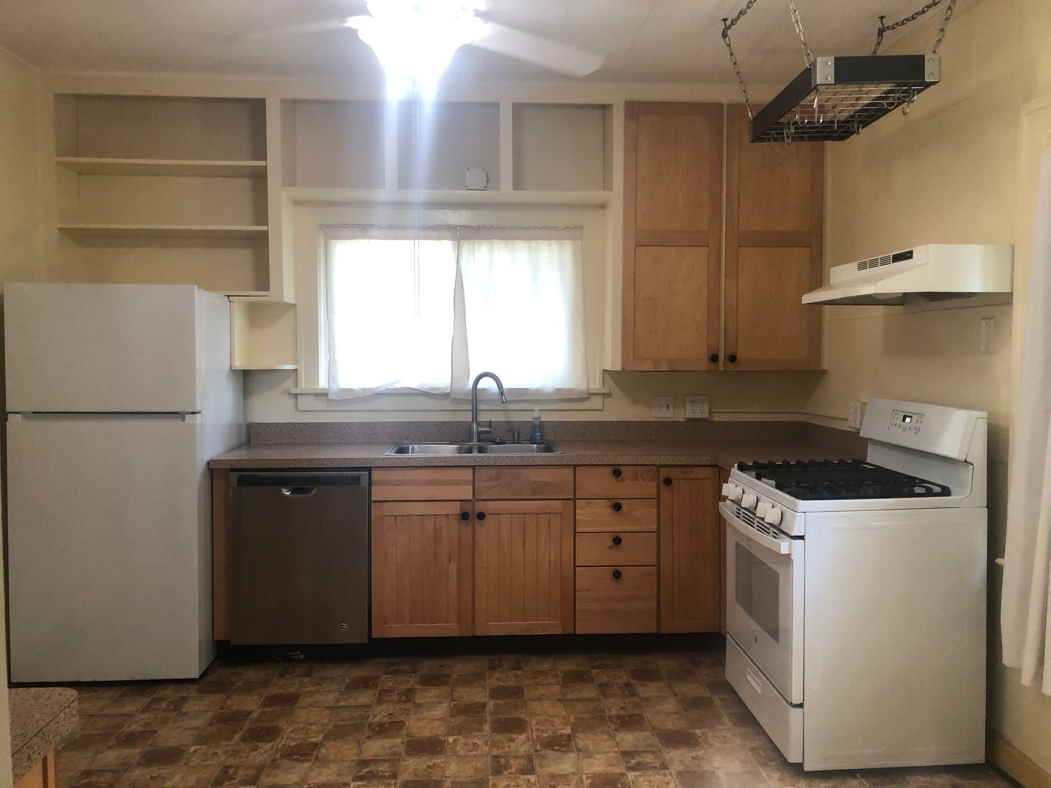 Ann Arbor House: 2314 Packard St