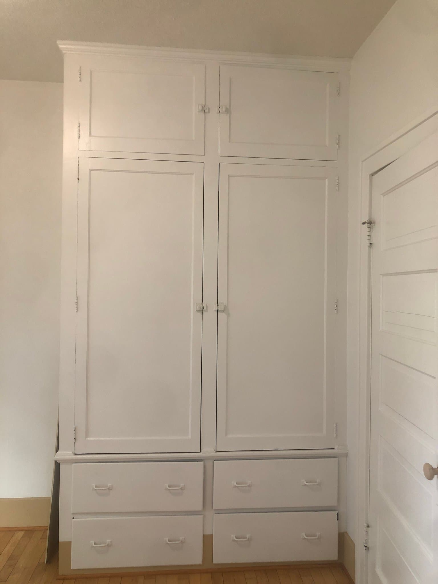 Ann Arbor House: 2314 Packard St