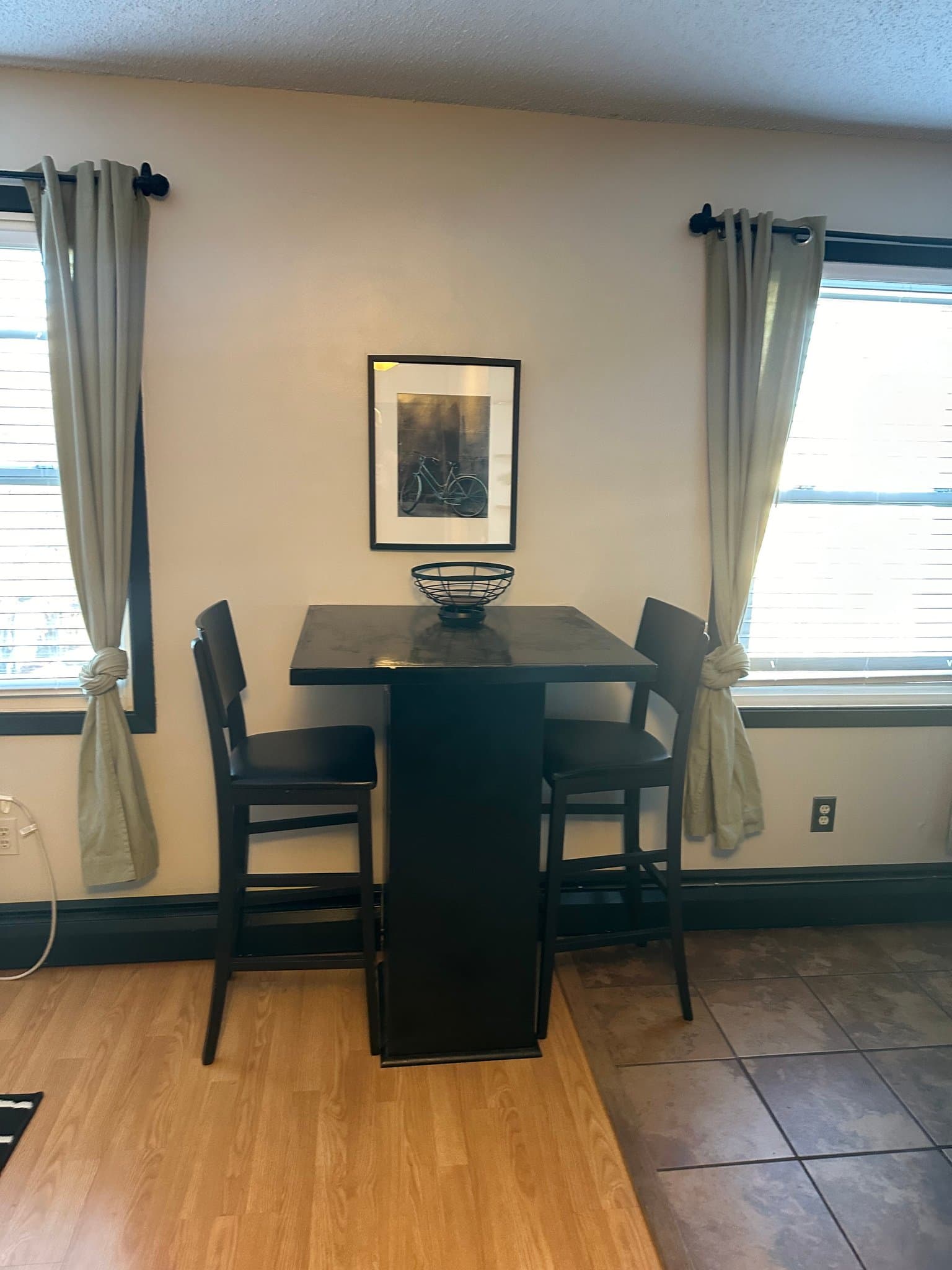 Minneapolis Condo: 2536 Dupont Ave S