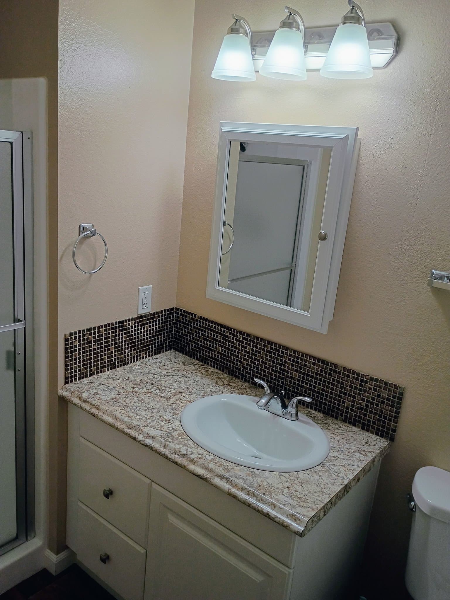 Hemet House: 41315 Sequoia Ln