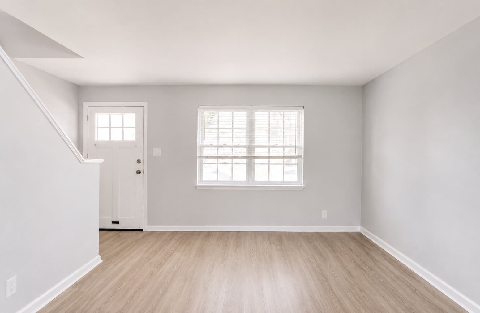 Salem Townhome: 124 Yorke St