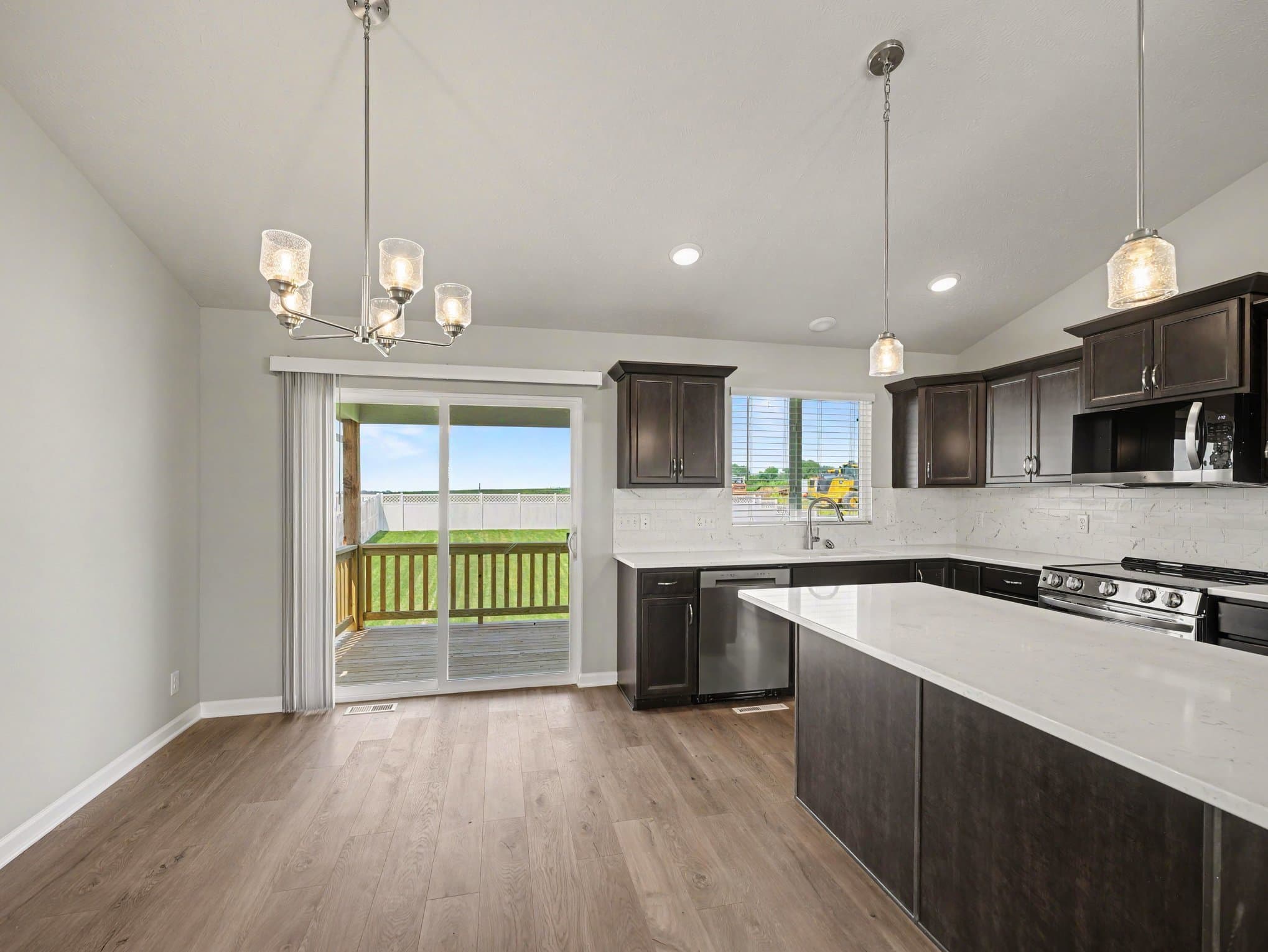 Elkhorn House: 18616 Mary St