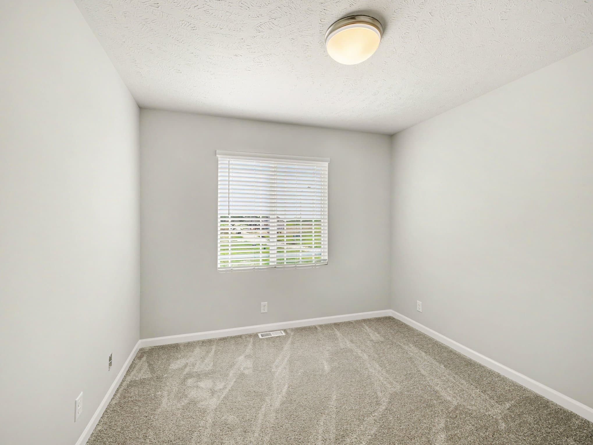 Elkhorn House: 18616 Mary St