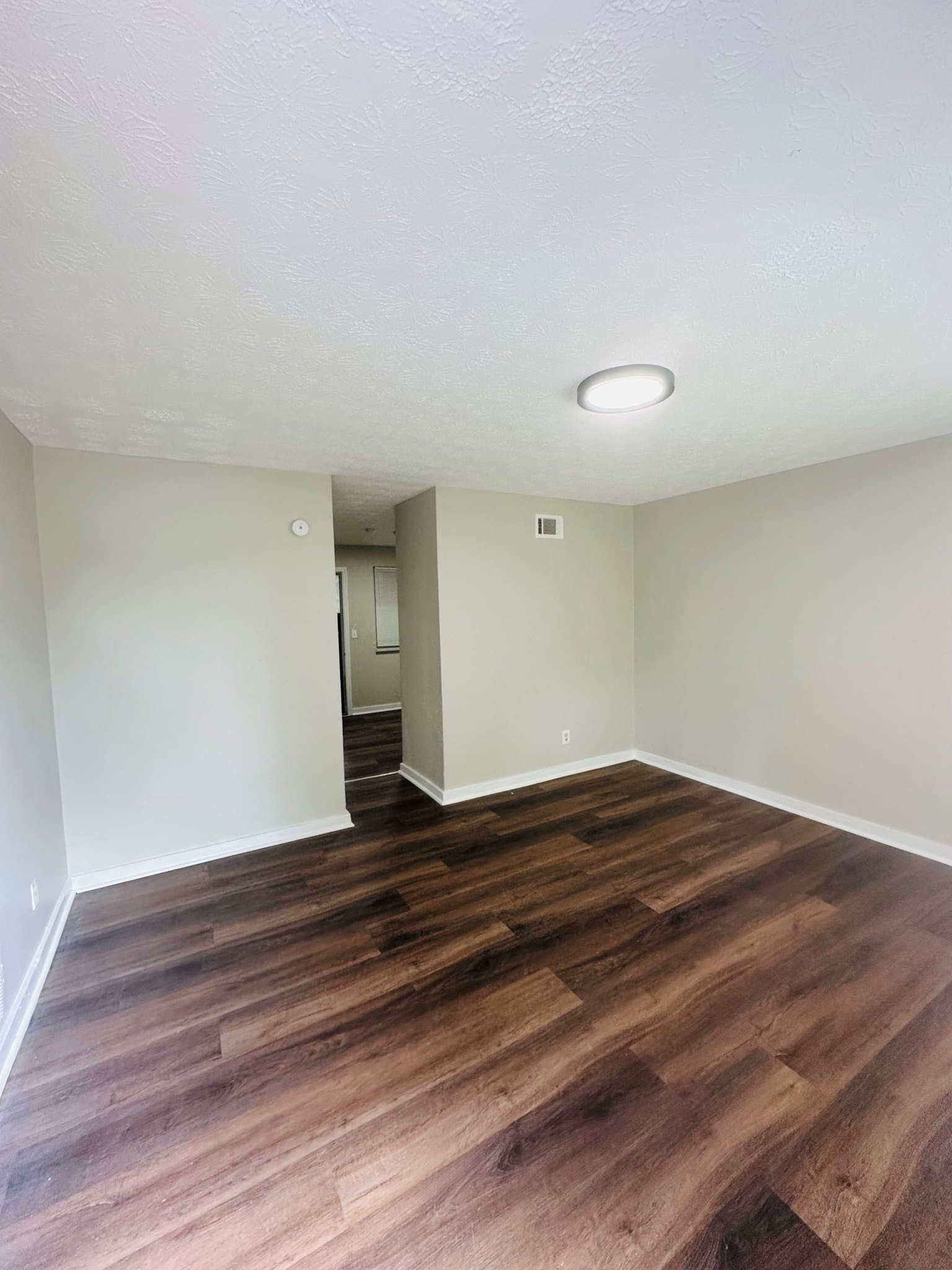 Jacksonville House: 7047 Ken Knight Dr E