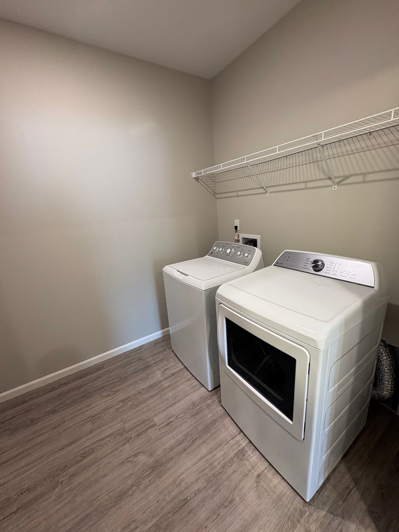 SPRINGFIED Apartment: 1073 S GRANT AVE