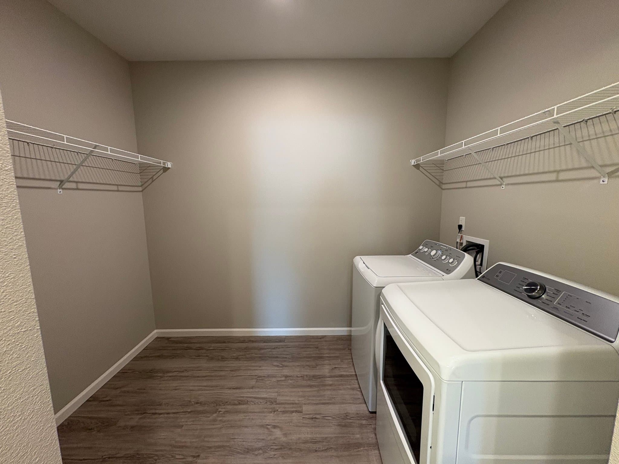 SPRINGFIED Apartment: 1073 S GRANT AVE