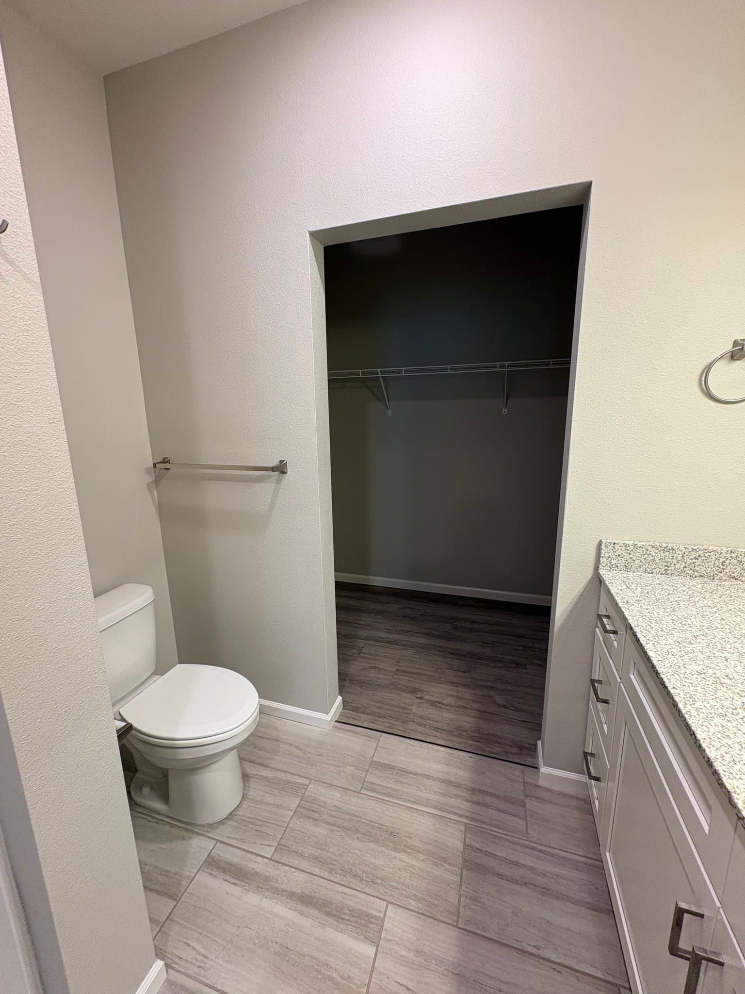 SPRINGFIED Apartment: 1073 S GRANT AVE