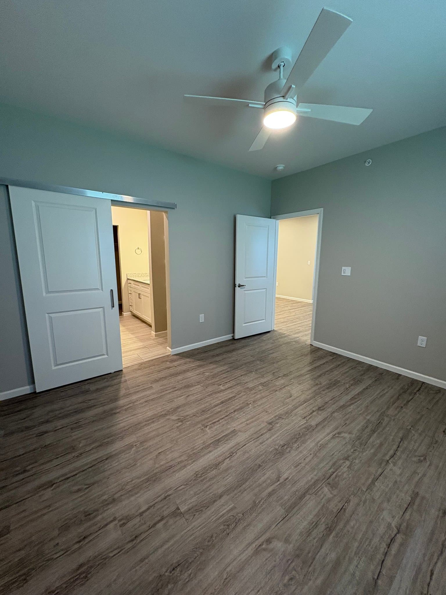 SPRINGFIED Apartment: 1073 S GRANT AVE
