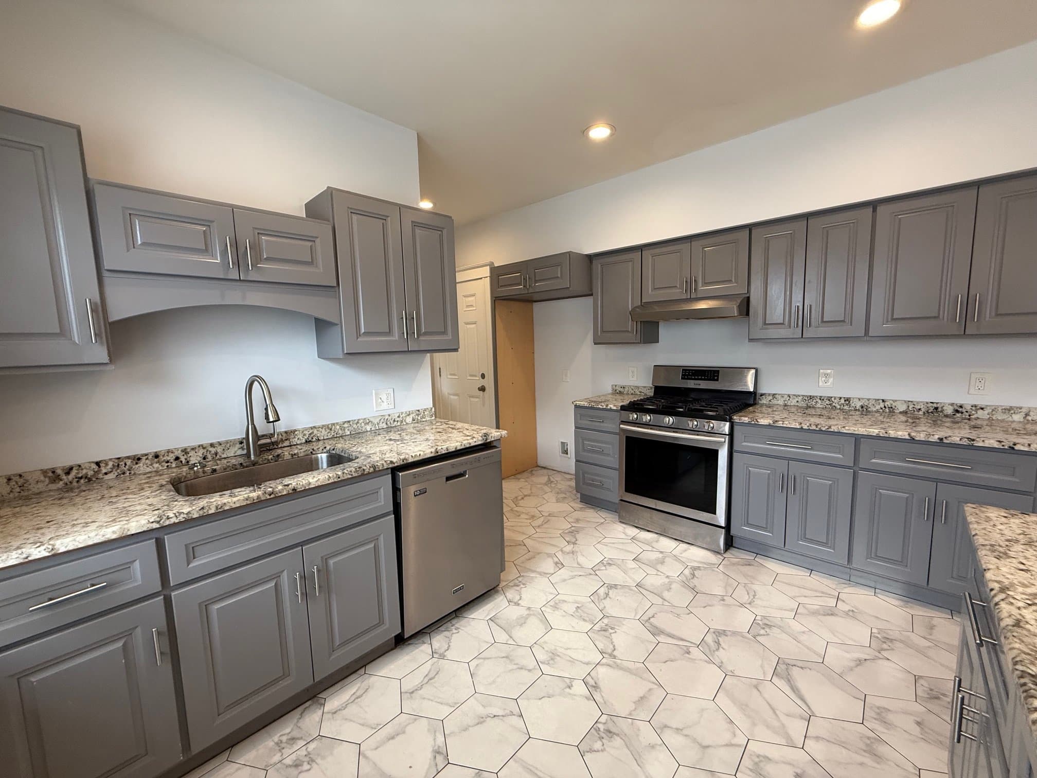 Roslindale Condo: 269 Belgrade Ave