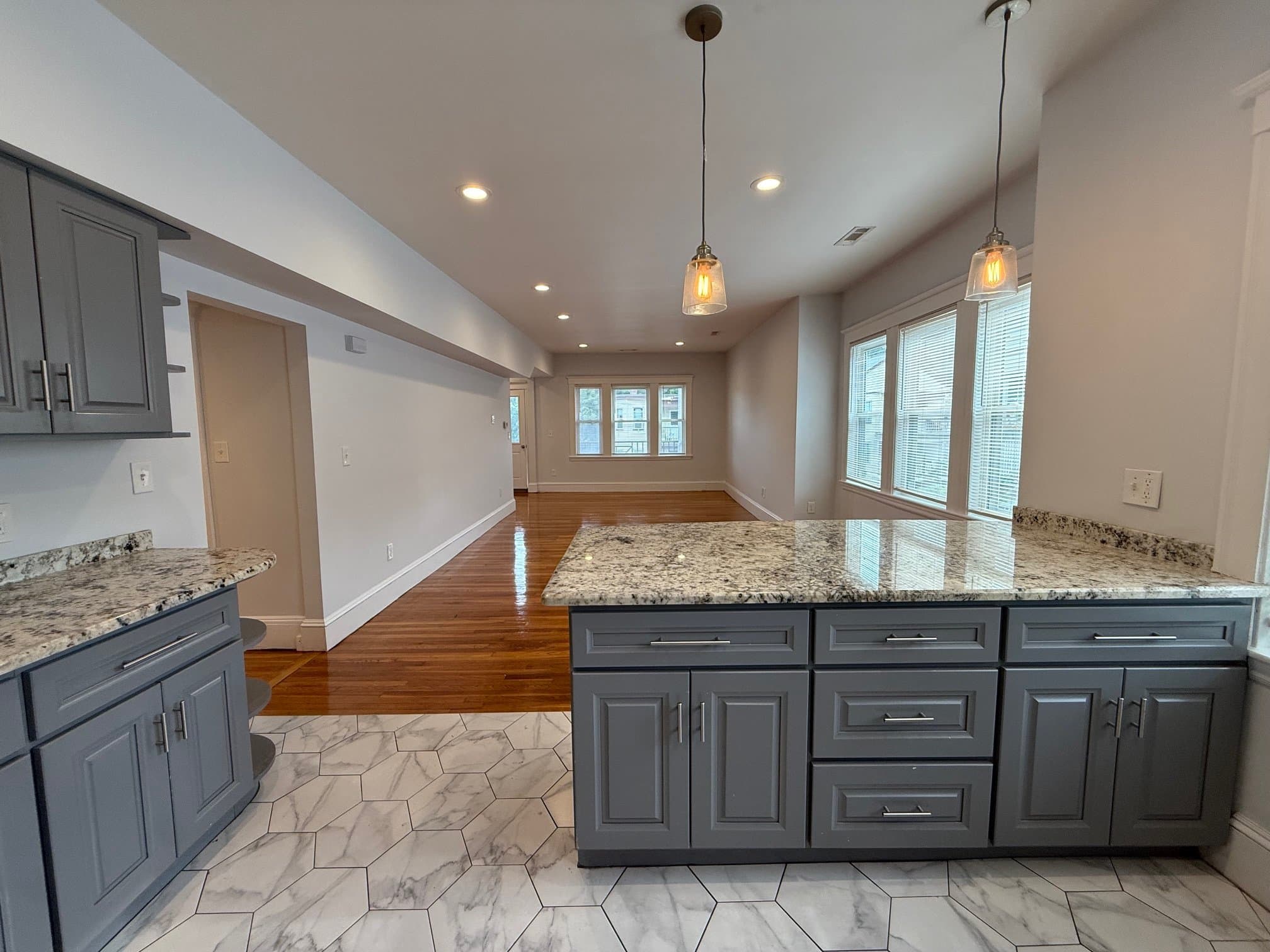 Roslindale Condo: 269 Belgrade Ave