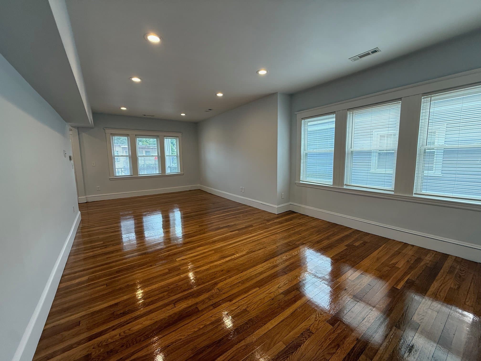 Roslindale Condo: 269 Belgrade Ave