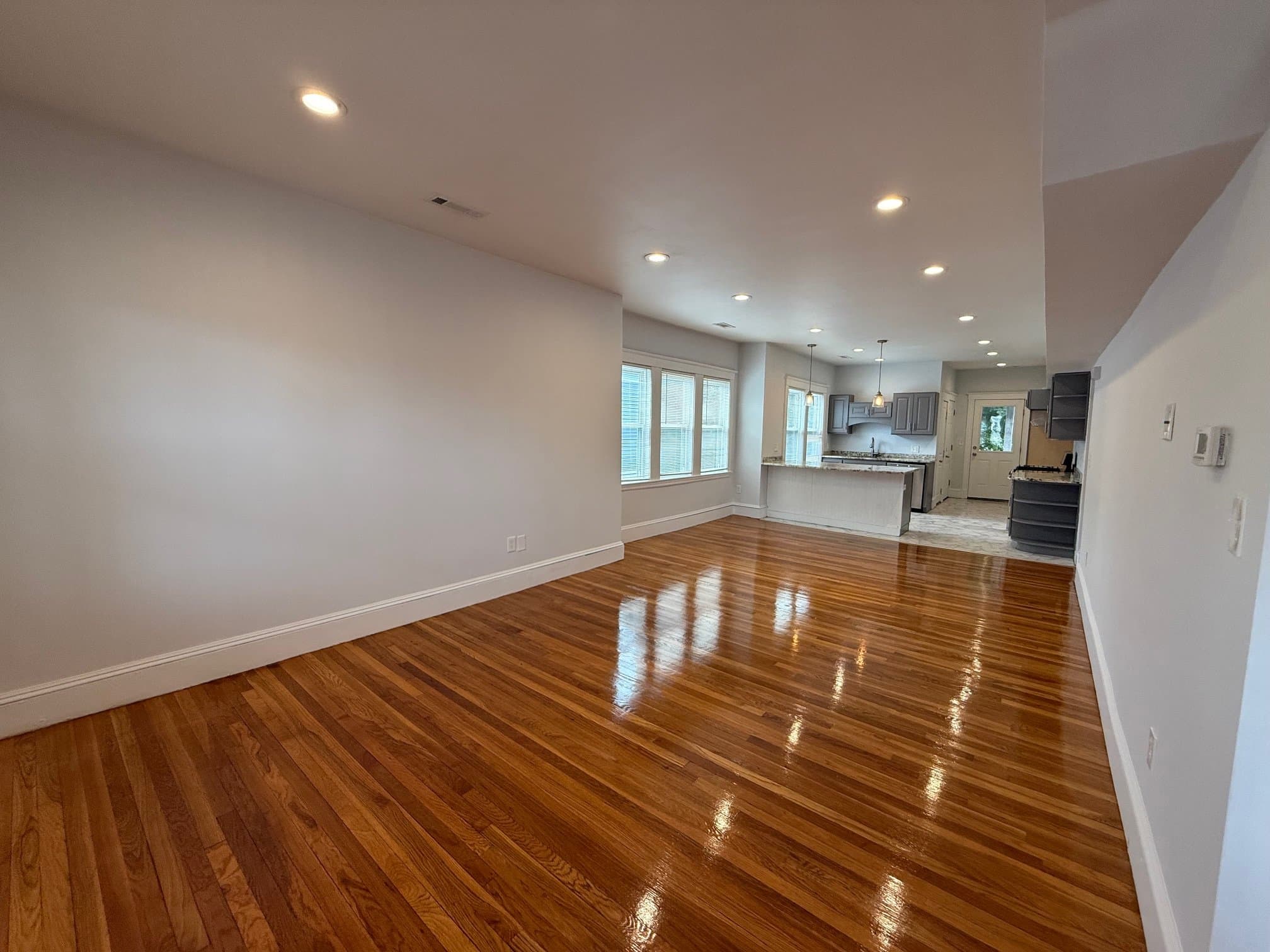 Roslindale Condo: 269 Belgrade Ave