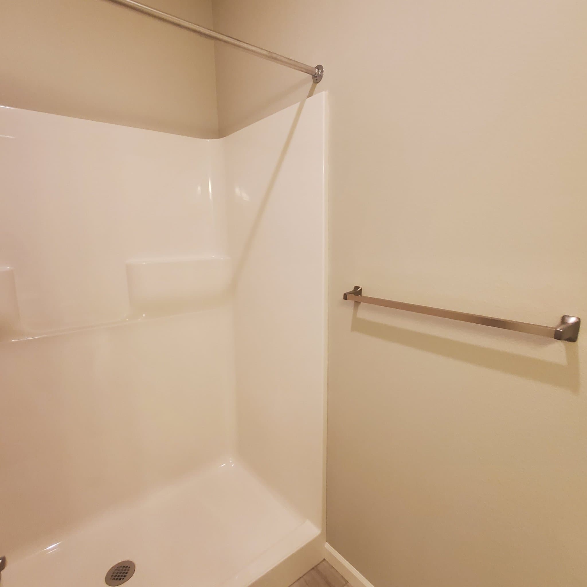 SPRINGFIED Single Room: 1073 S GRANT AVE