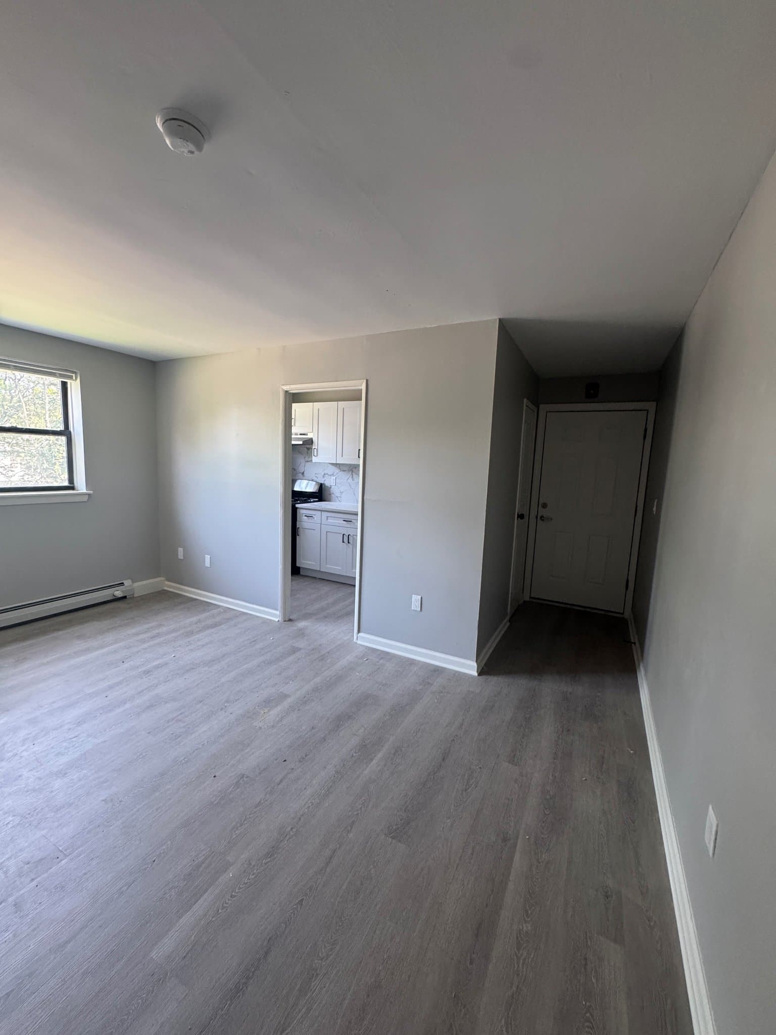 Hartford Apartment: 180 Earle Street