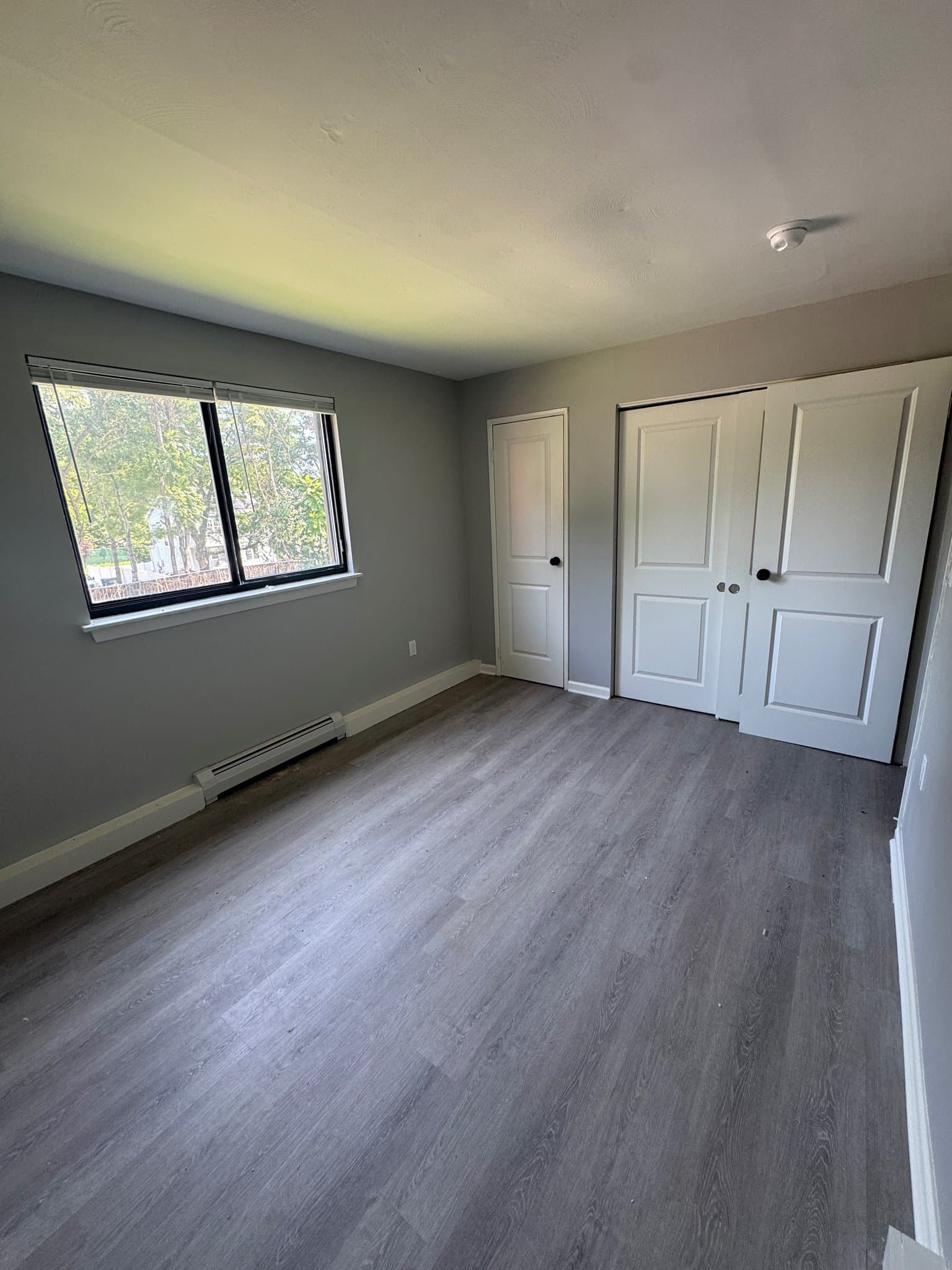 Hartford Apartment: 180 Earle Street
