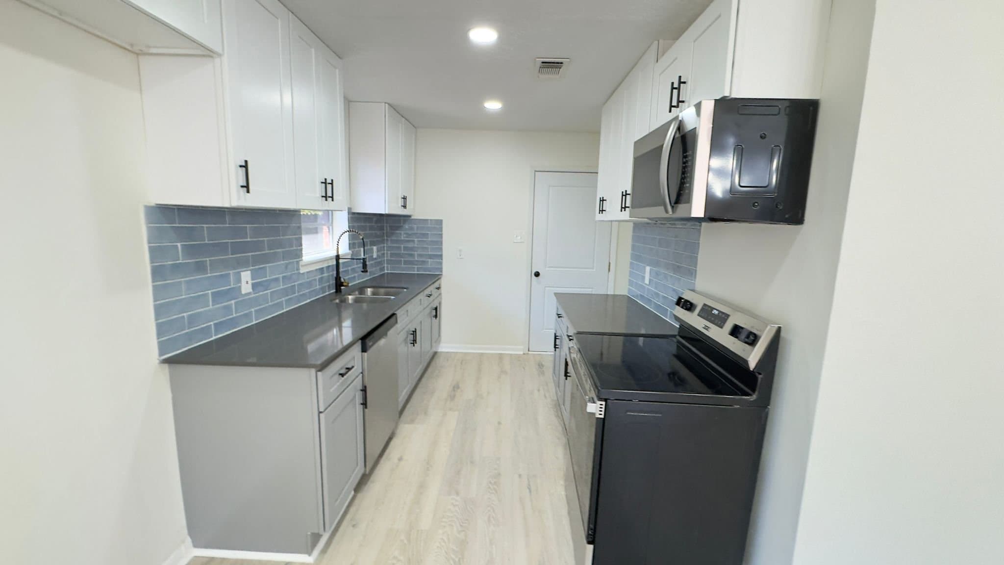 Liberty House: 829 Canfield st