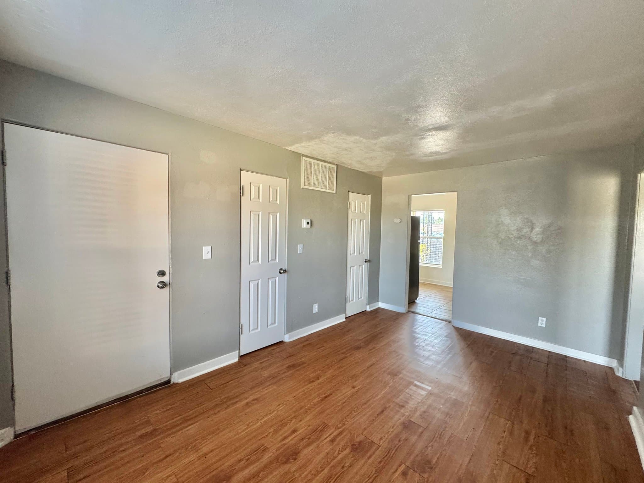Oklahoma City Apartment: 2030 NW 25th St