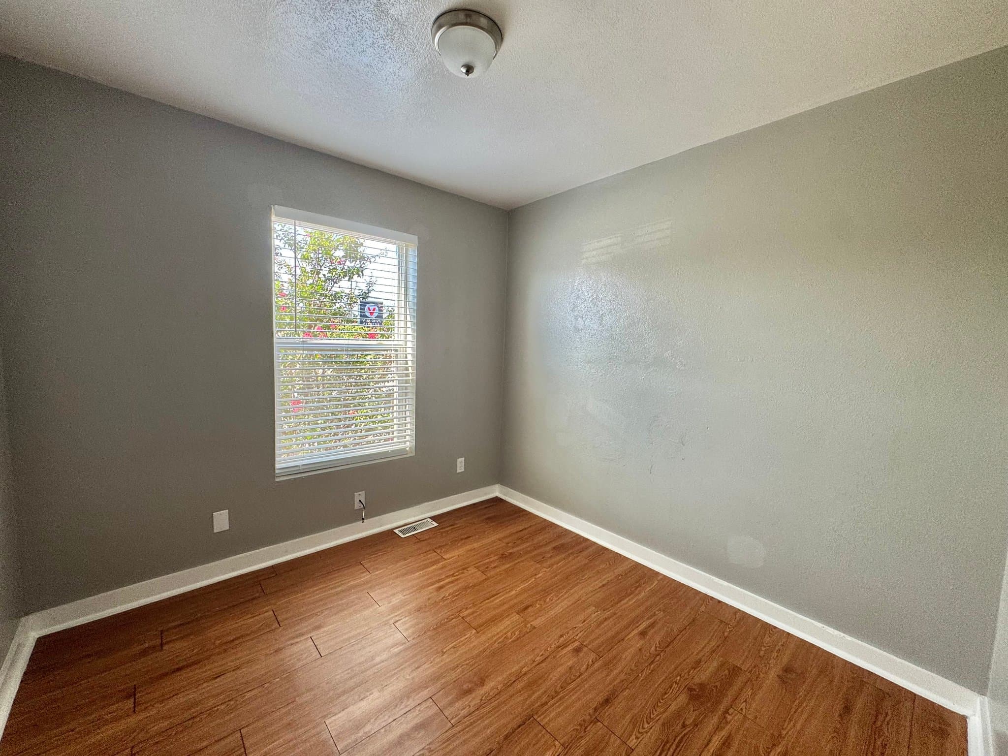 Oklahoma City Apartment: 2030 NW 25th St