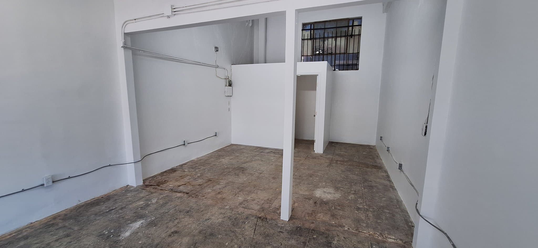 Los Angeles Other: 3422 W Olympic Blvd