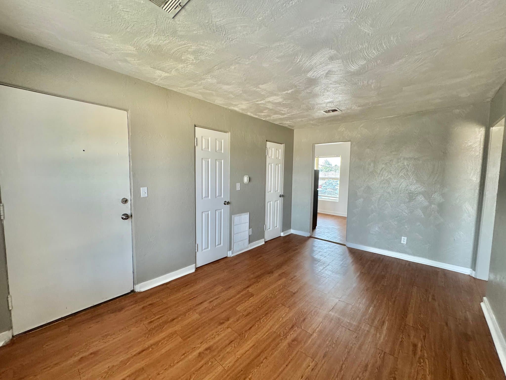 Oklahoma City Apartment: 2030 NW 25th St