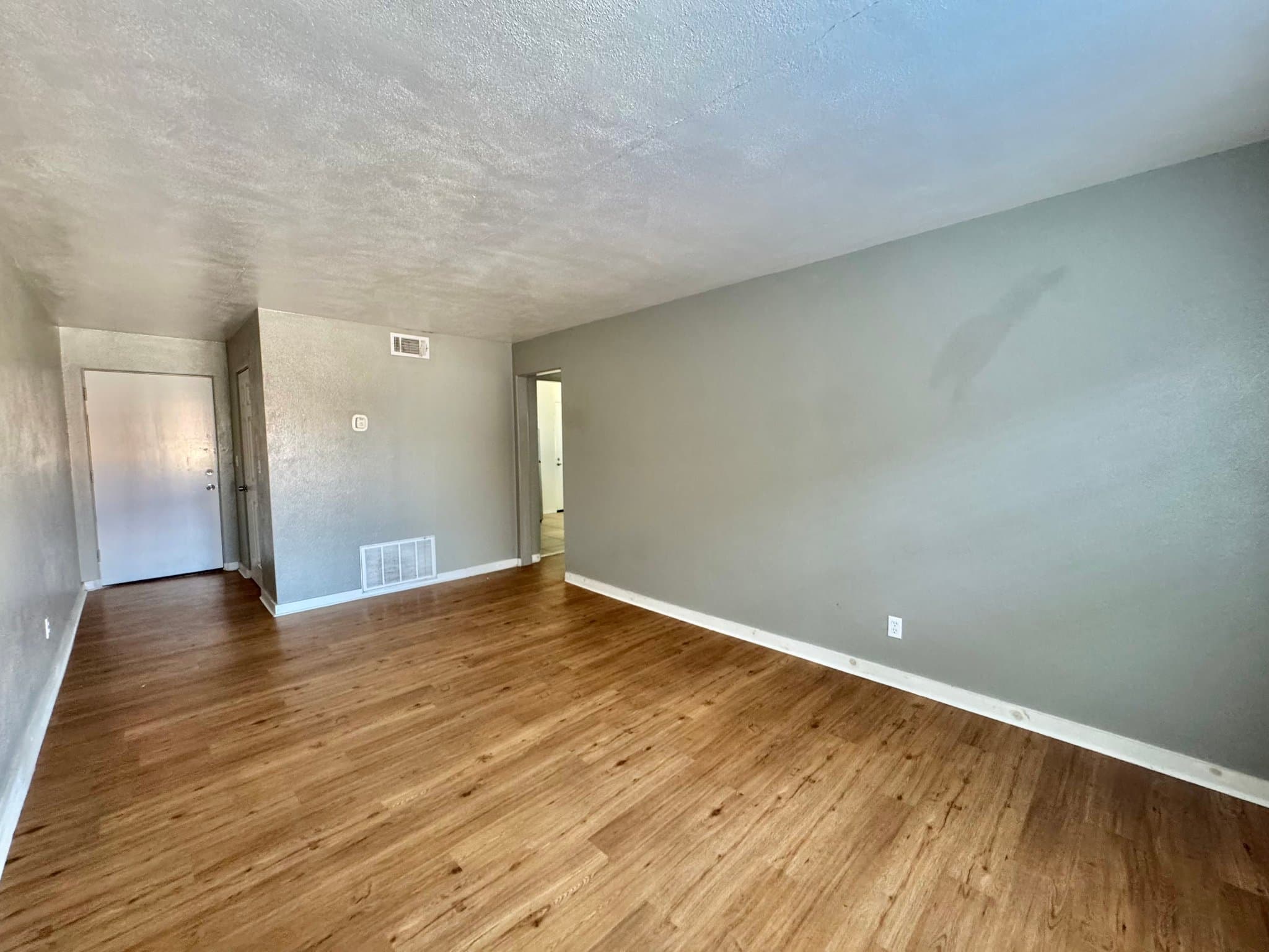 Oklahoma City Apartment: 2030 NW 25th St