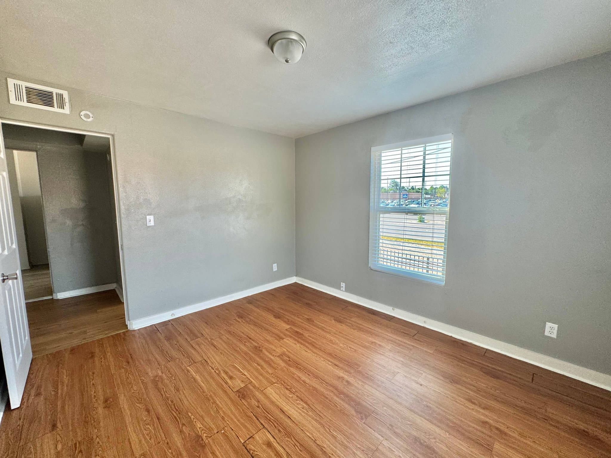 Oklahoma City Apartment: 2030 NW 25th St