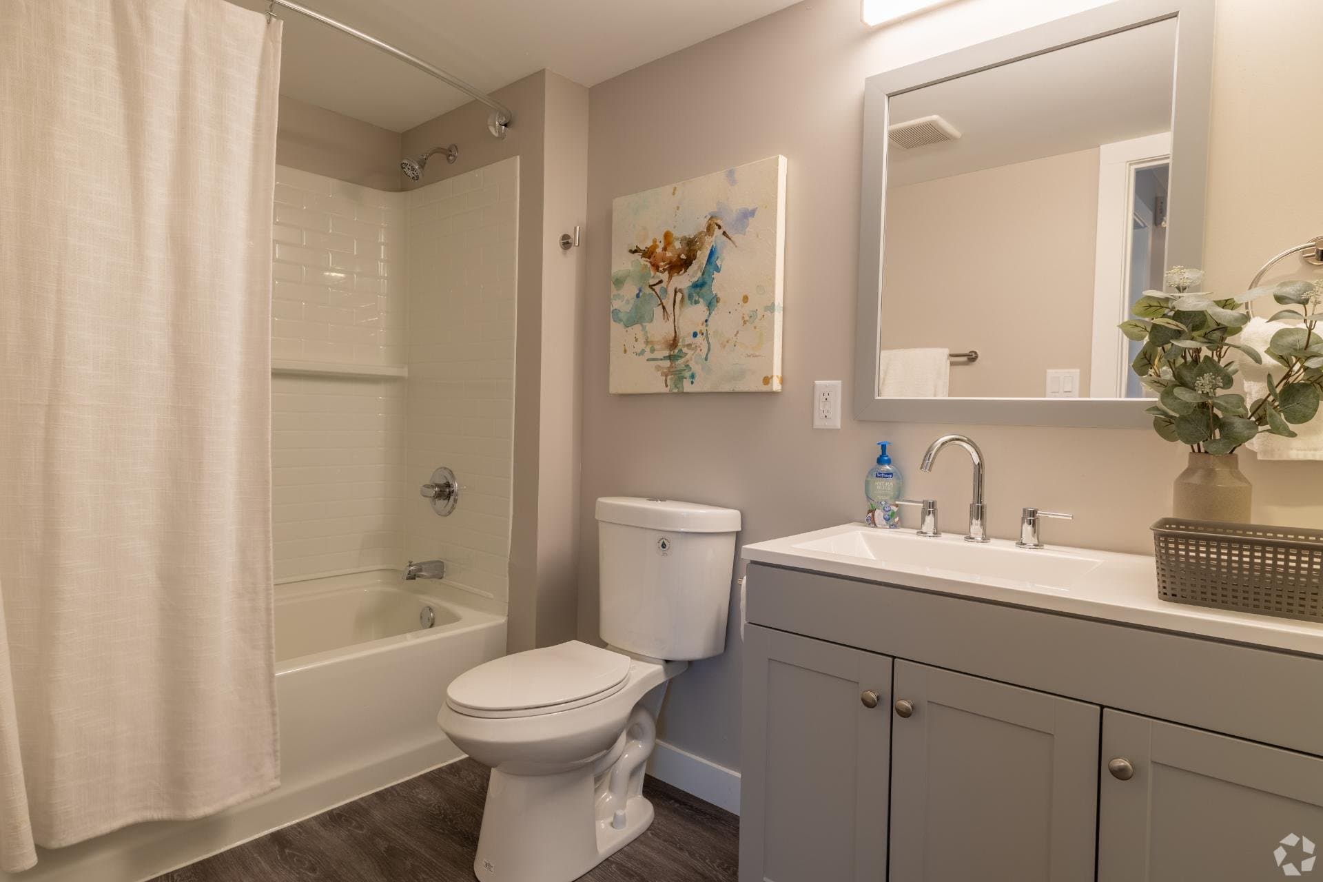 Glendale Apartment: 1616 W Bender Rd