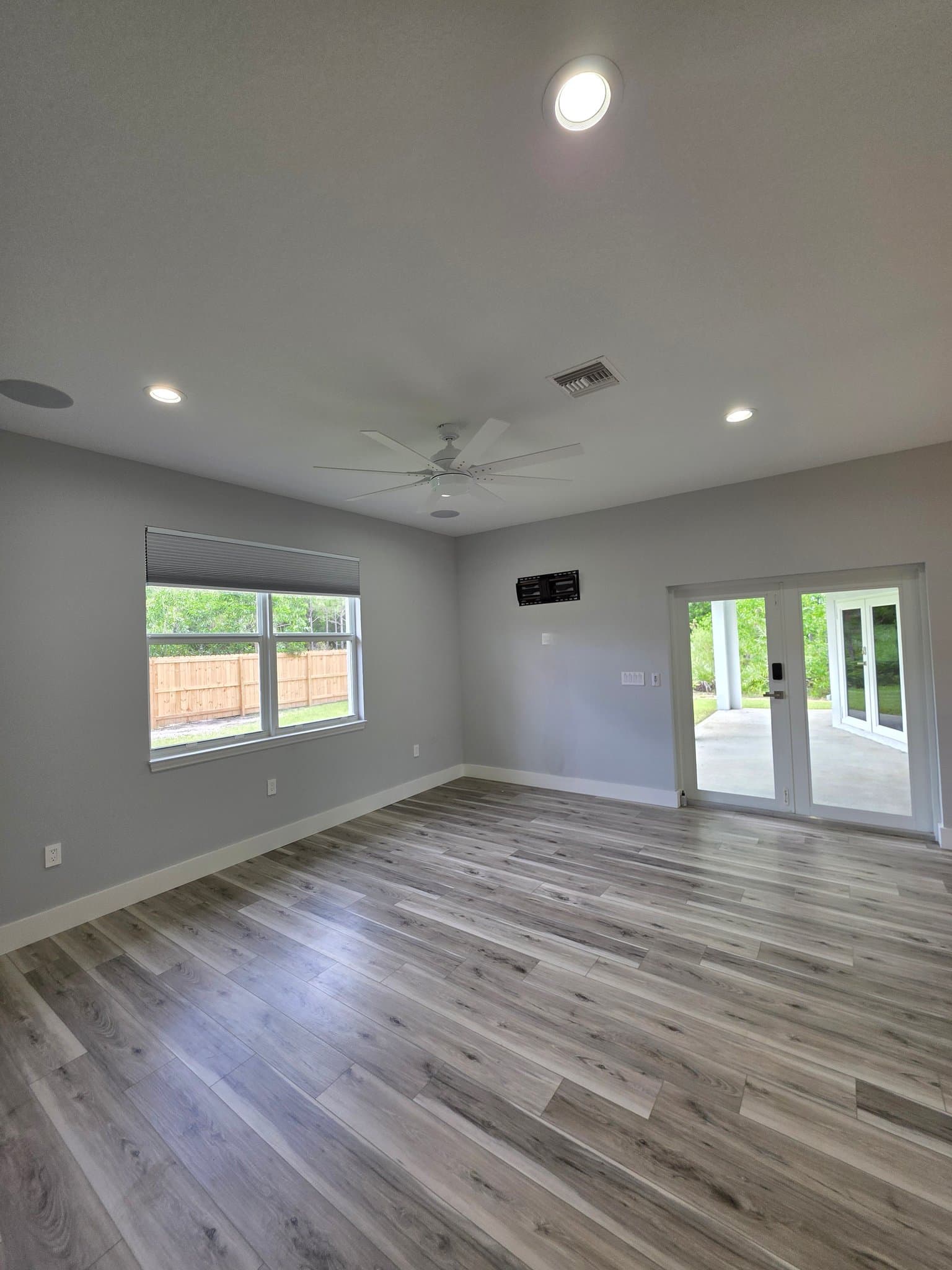 Fellsmere House: 13305 79th St