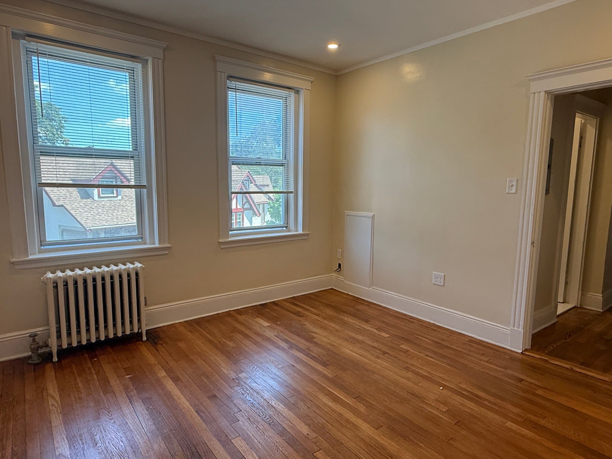 Boston Apartment: 84 Sutherland Rd.