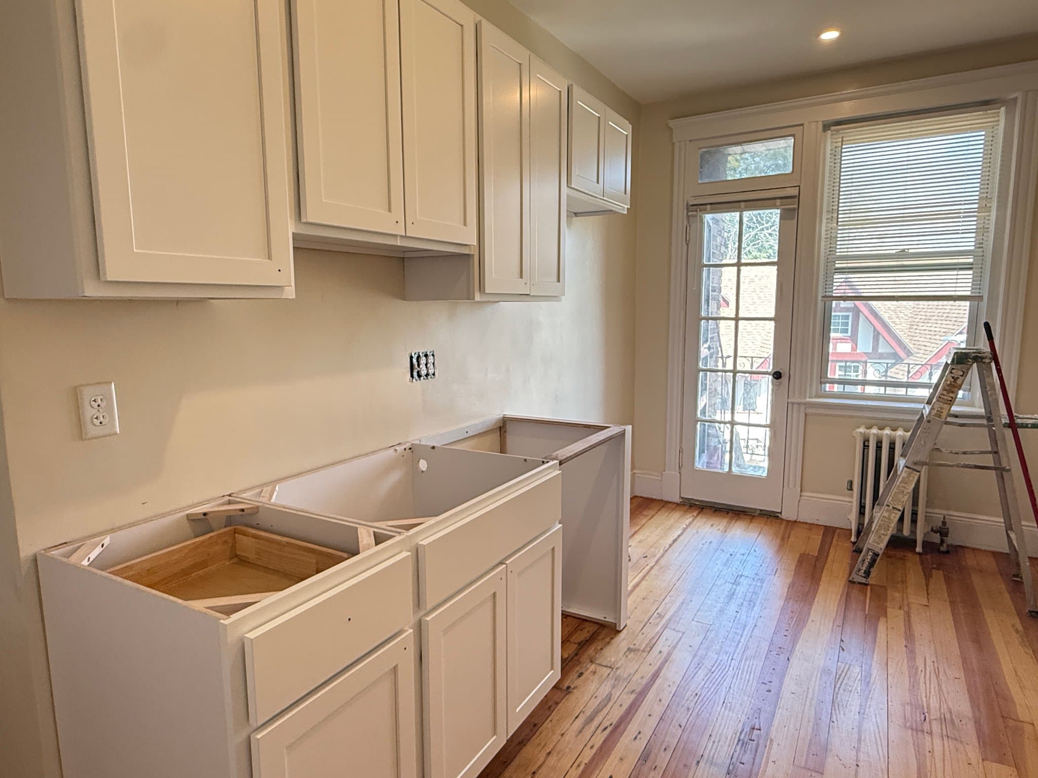 Boston Apartment: 84 Sutherland Rd.