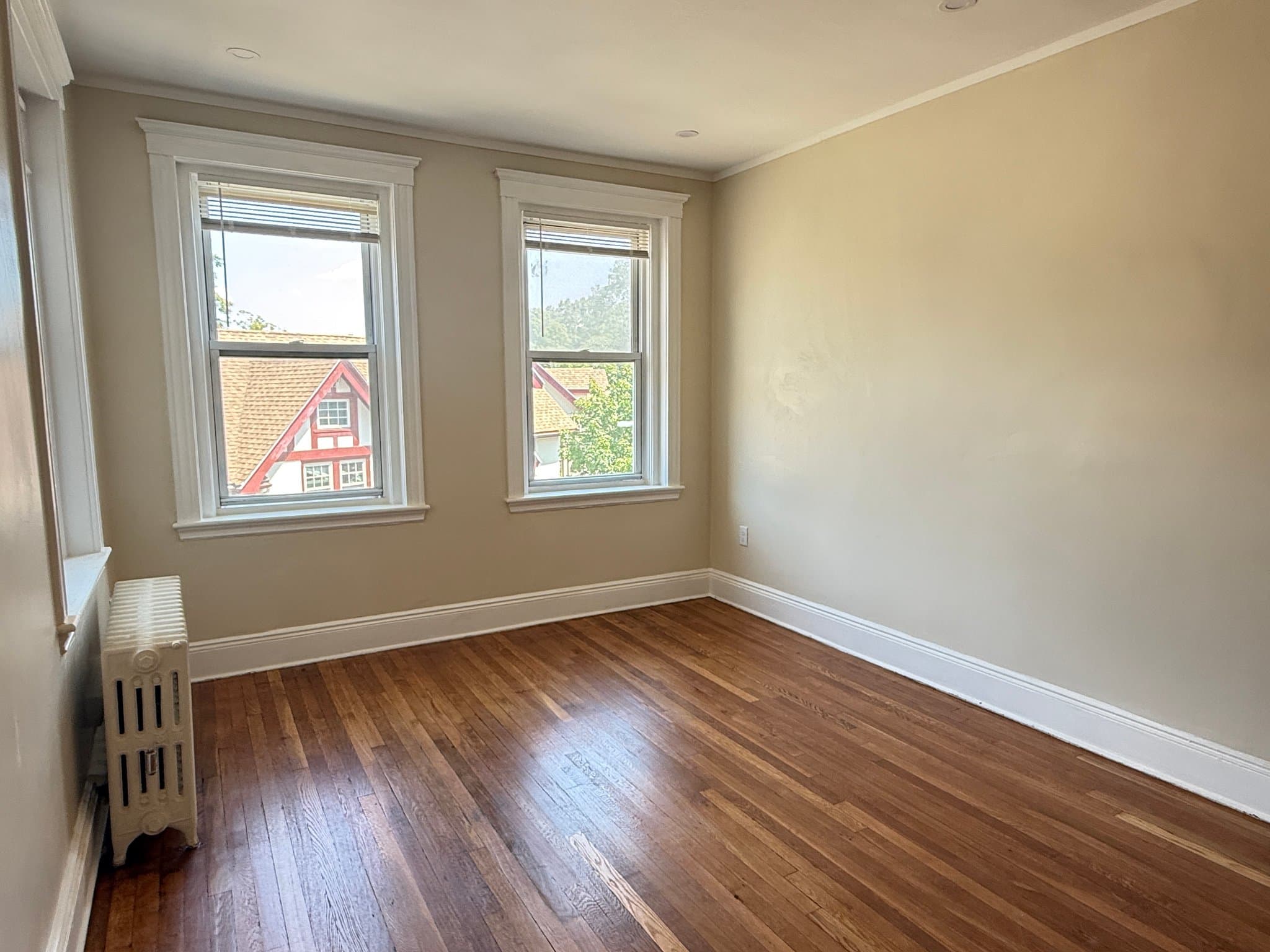 Boston Apartment: 84 Sutherland Rd.