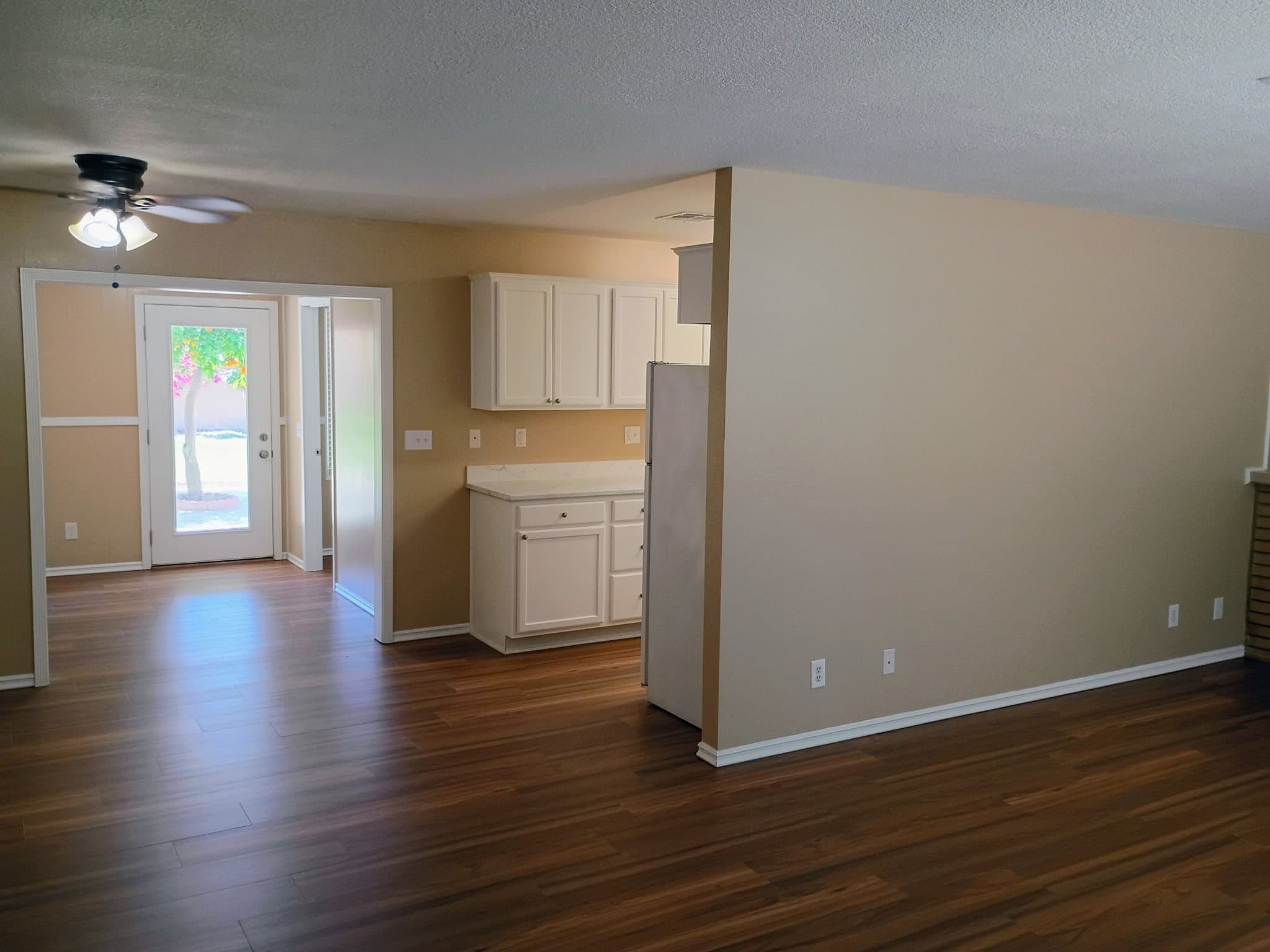 Hemet House: 41315 Sequoia Ln