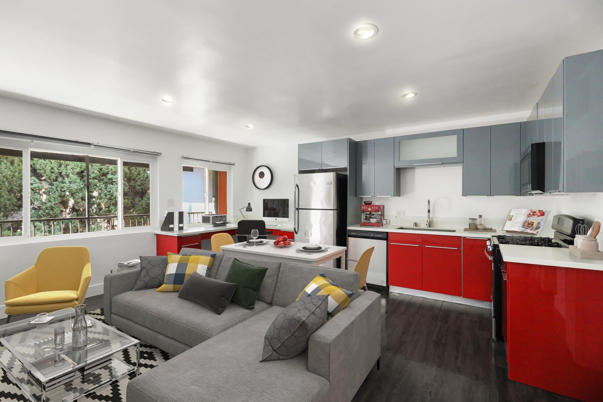 Los Angeles Apartment: 1321 W 36th Pl