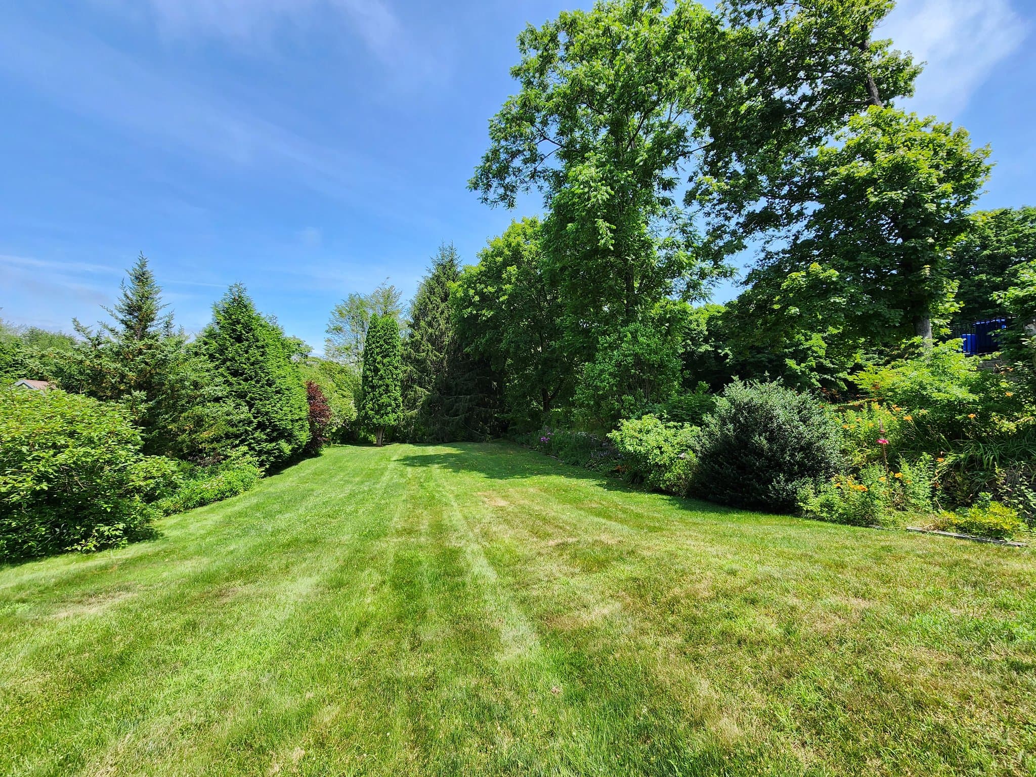 Stonighton House: 1444 Pequot Trail