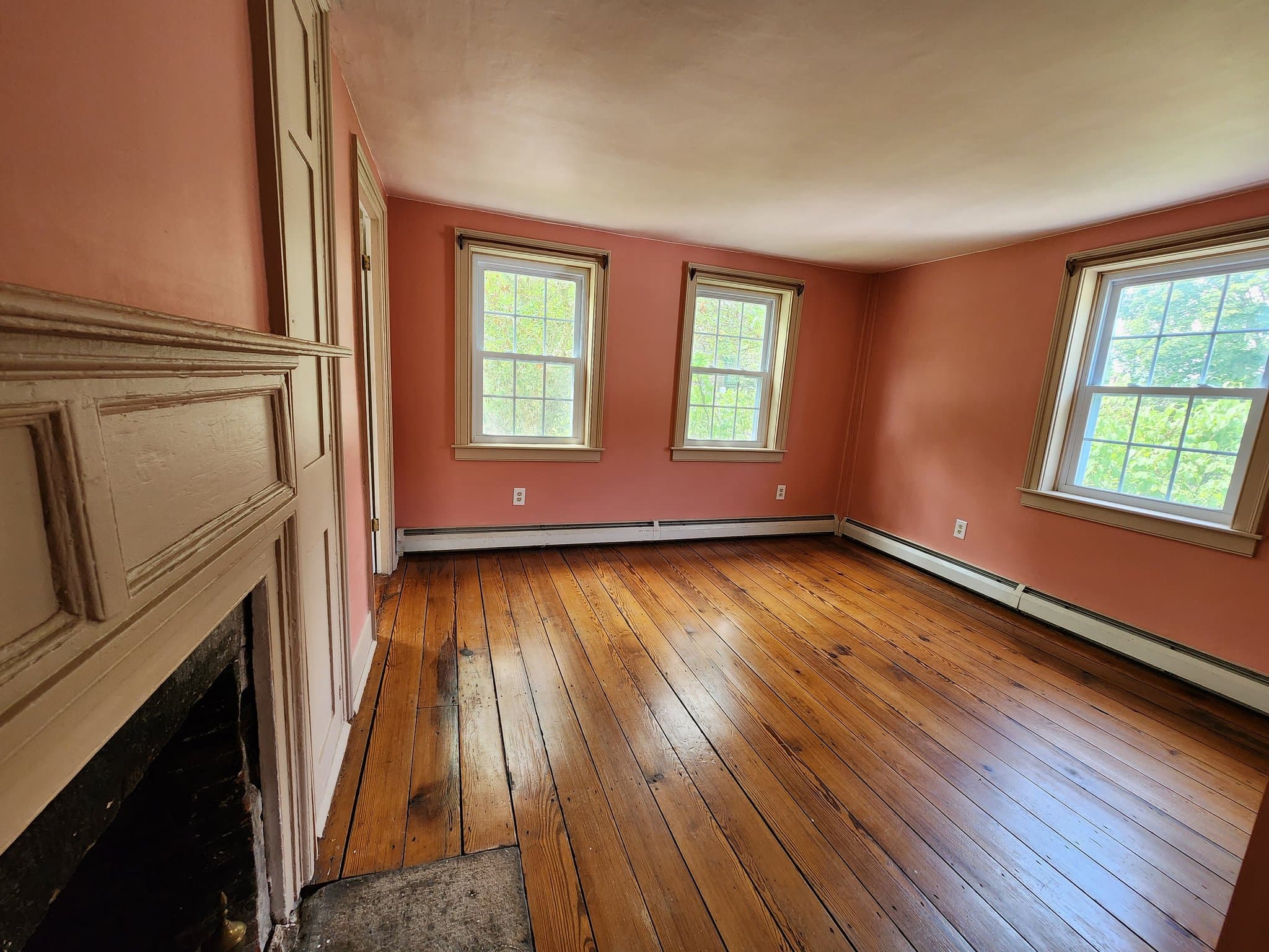 Stonighton House: 1444 Pequot Trail
