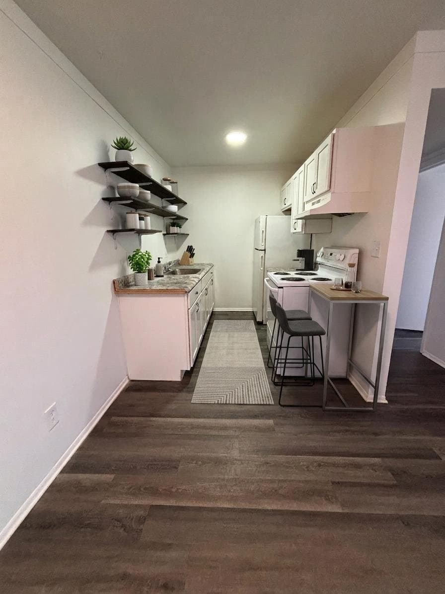 Ecorse Apartment: 4471 High St