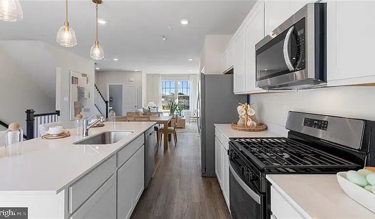 carlisle Townhome: 53 northside ct