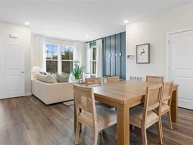 carlisle Townhome: 53 northside ct